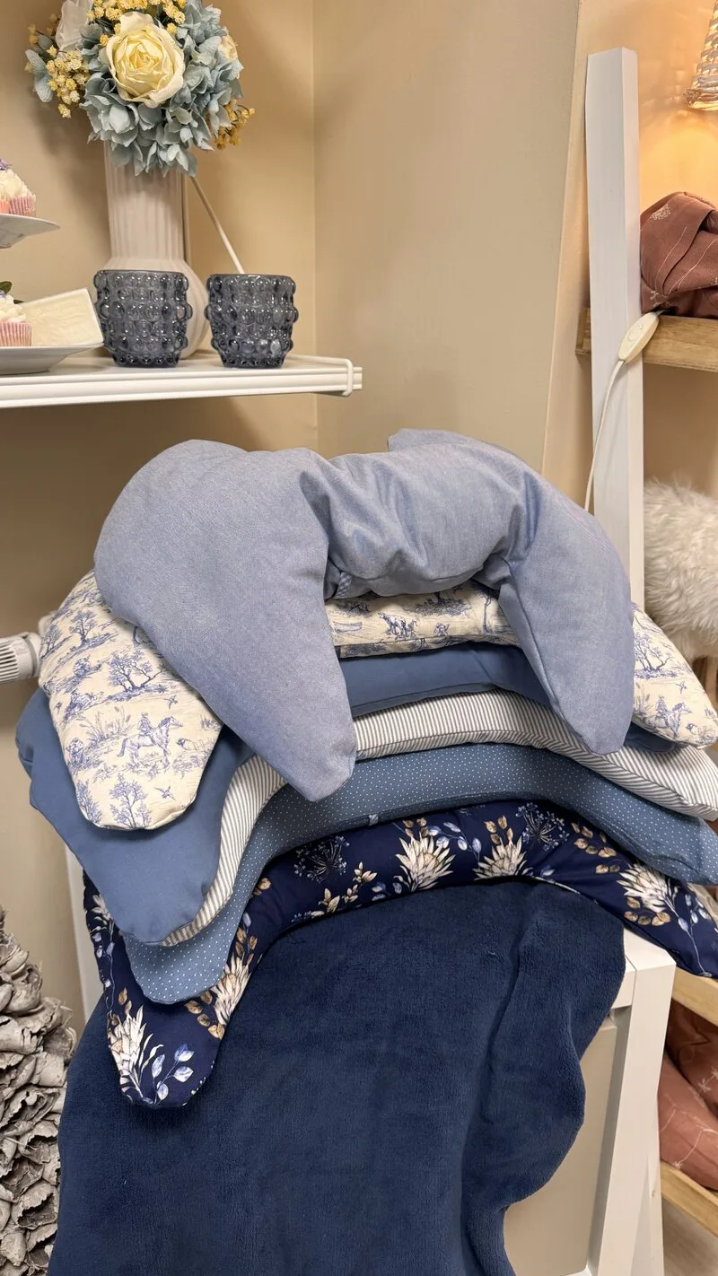 Hirsekissen Flügelkissen blau mit abnehmbarem waschbarem Bezug | Gamaswelt